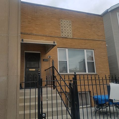 1st image of 2222 W Grand Ave #1
