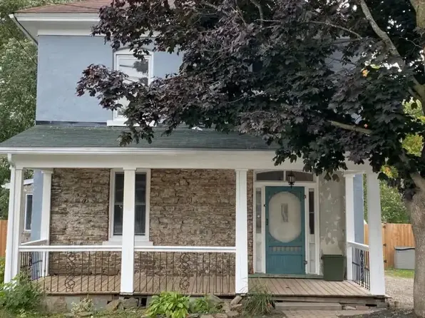 163 James St E #1A, Prescott, ON K0E 1T0
