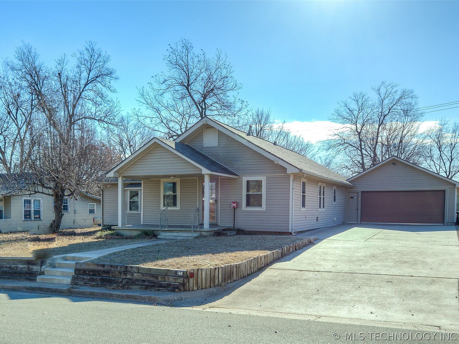 1253 E Cherry St, Cushing, OK 74023 Zillow