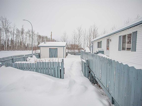 3rd image of 15 W Dewberry Rd