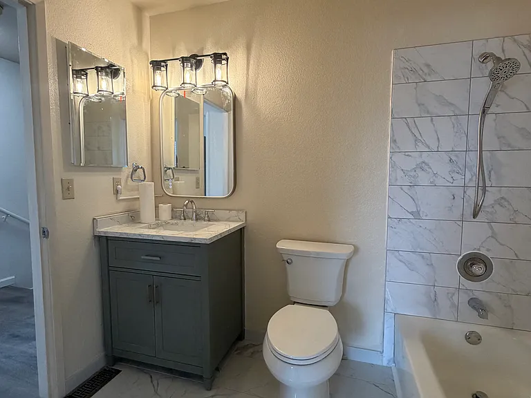 1930 Manor Pl #1 — Photo 14