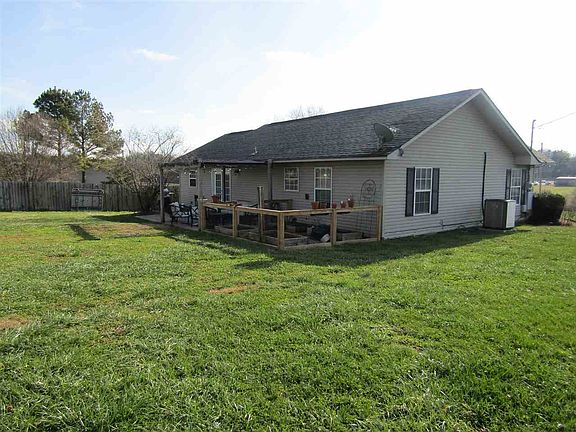 3rd image of 677 Ross Dr