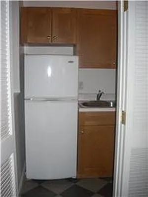 Rented by ALTER REALTY CO INC | media 17