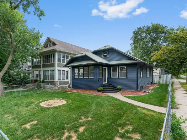 995 Wakefield Ave, Saint Paul, MN 55106