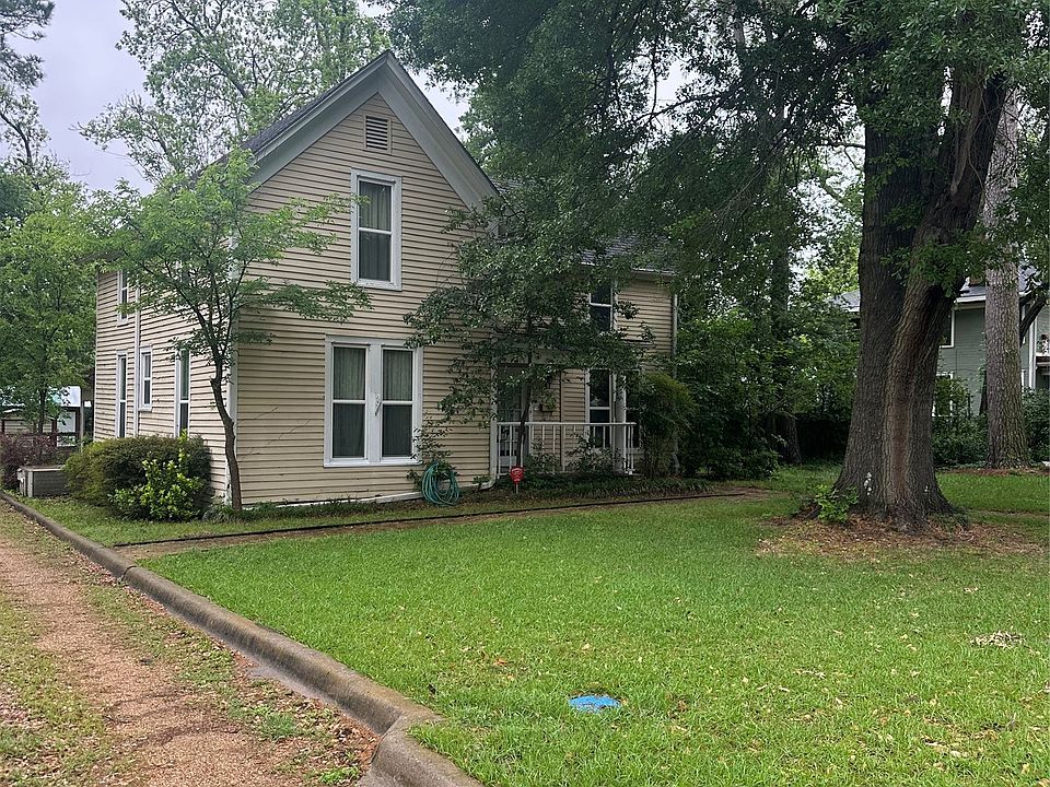 1st image of 504 1st St