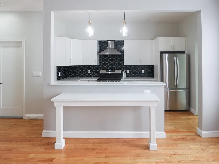 1646 Brooklyn Ave #1 — Photo 1