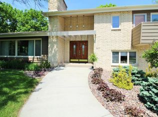 2459 Blarney Stone Dr, Beloit, WI 53511