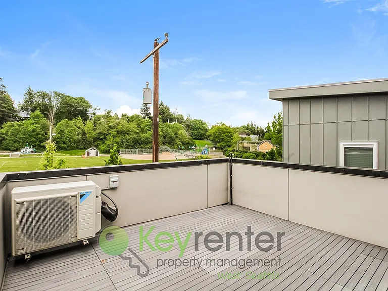 5259 Fauntleroy Way SW — Photo 32