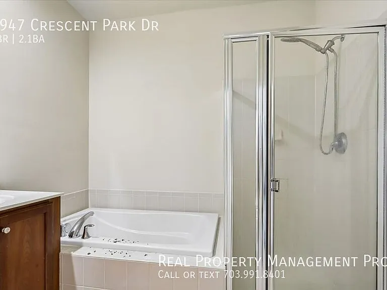 7947 Crescent Park Dr — Photo 22