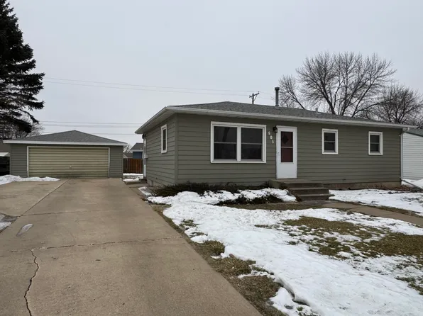 605 N High St, Aberdeen, SD 57401