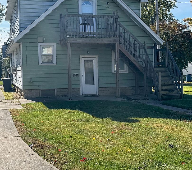 2nd image of 718 Arch St