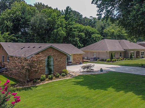 2nd image of 1154 Hedge Ln