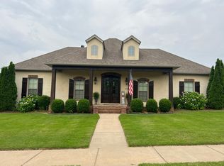 5375 Chateau Dr, Conway, AR 72034