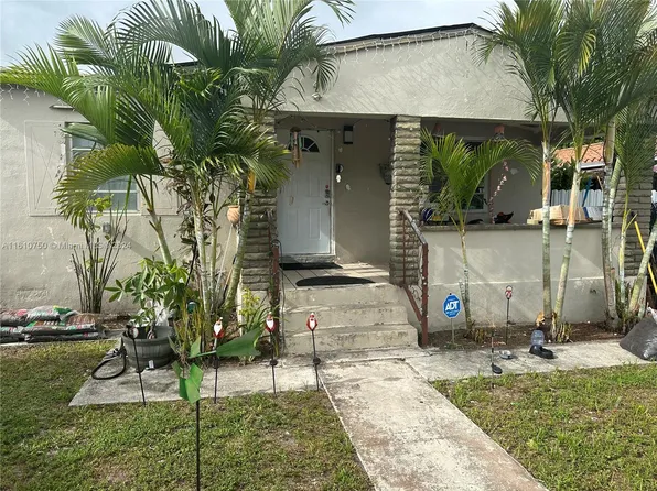 560 E 15th St, Hialeah, FL 33010