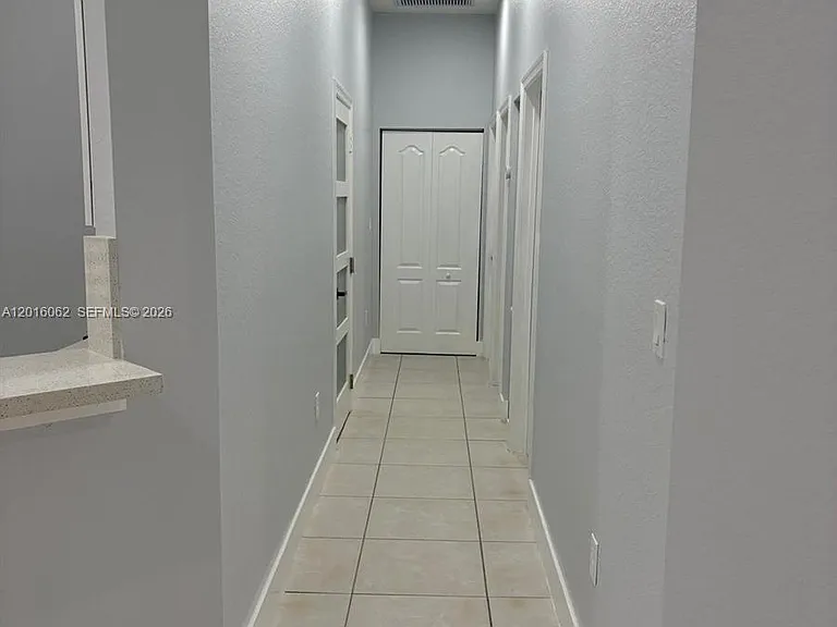 2120 NE 37th Rd — Photo 14