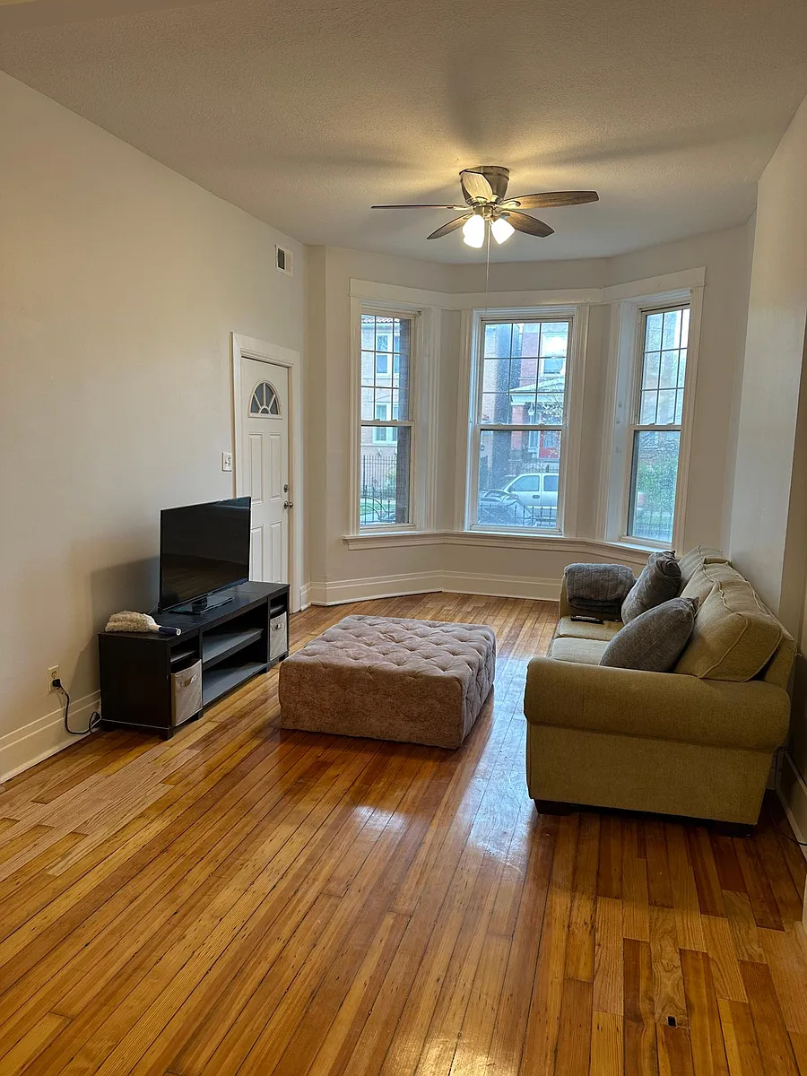 Building Photo - 1506 N Springfield Ave #1