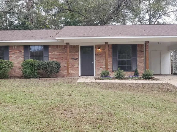 709 W Butler St, Gilmer, TX 75644