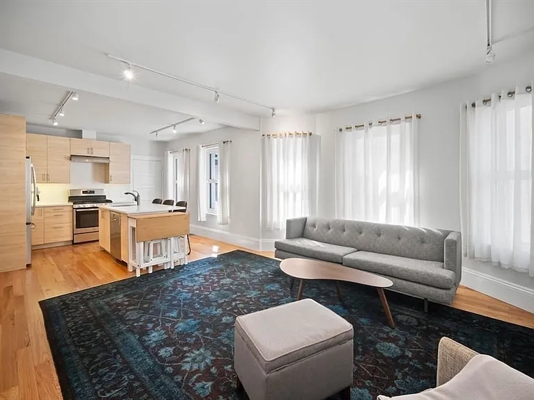 334 Highland Ave #1 — Photo 3