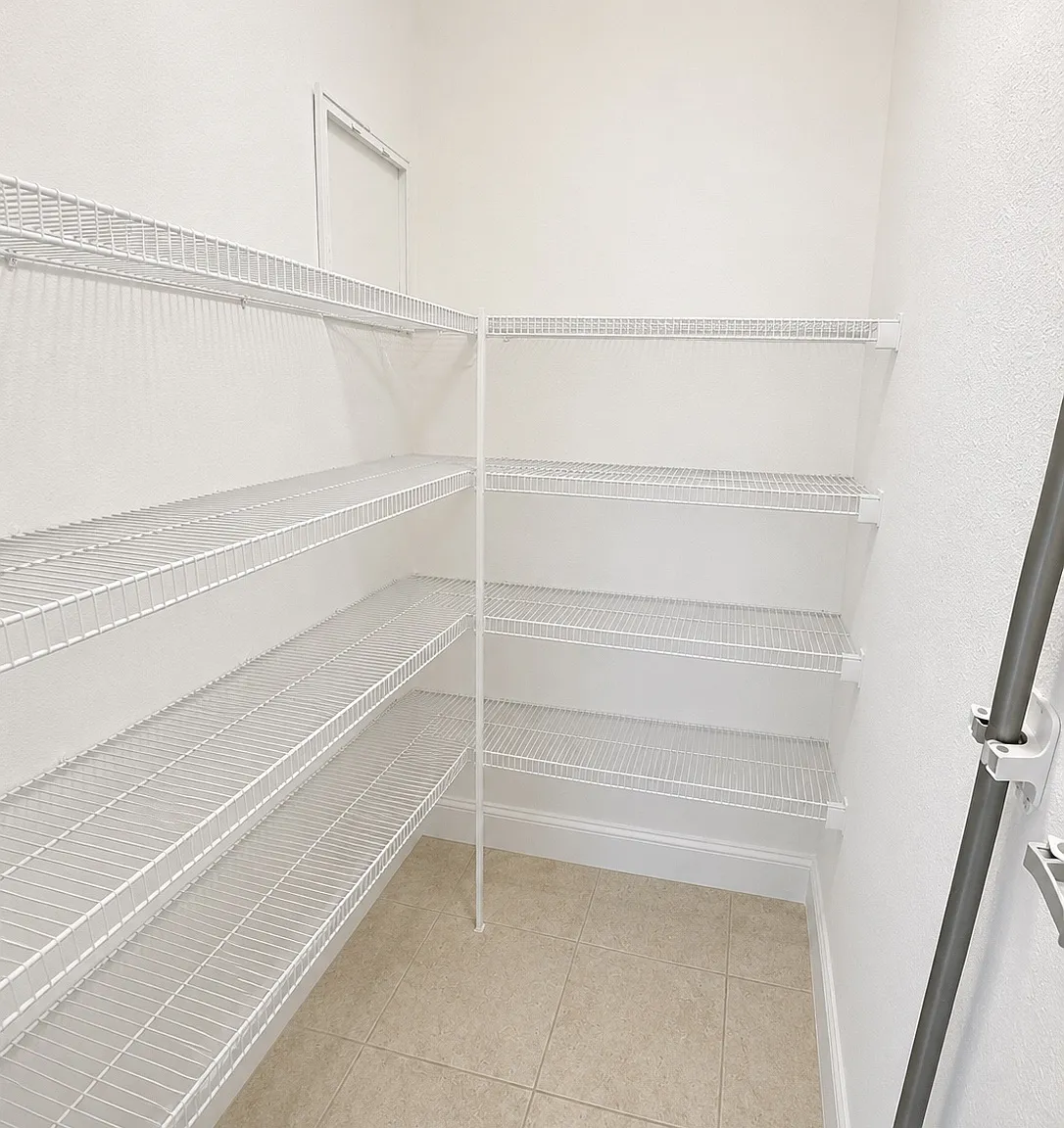 4 bed, 1744 sqft, $2,950 — Photo 4