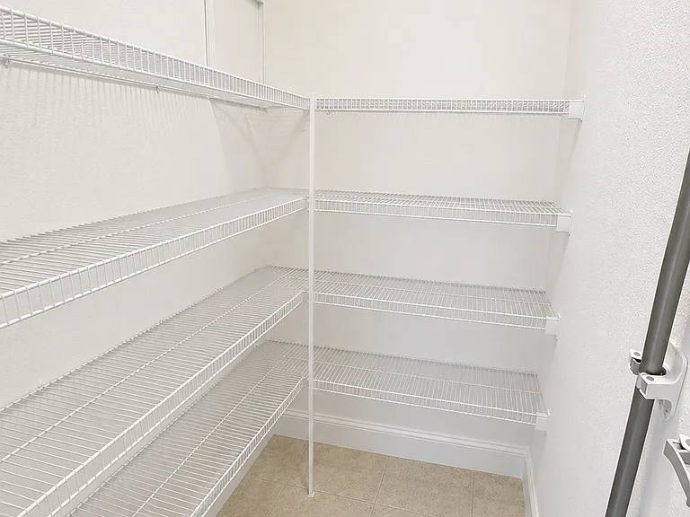 3918 Cottage Hill Ave — Photo 4