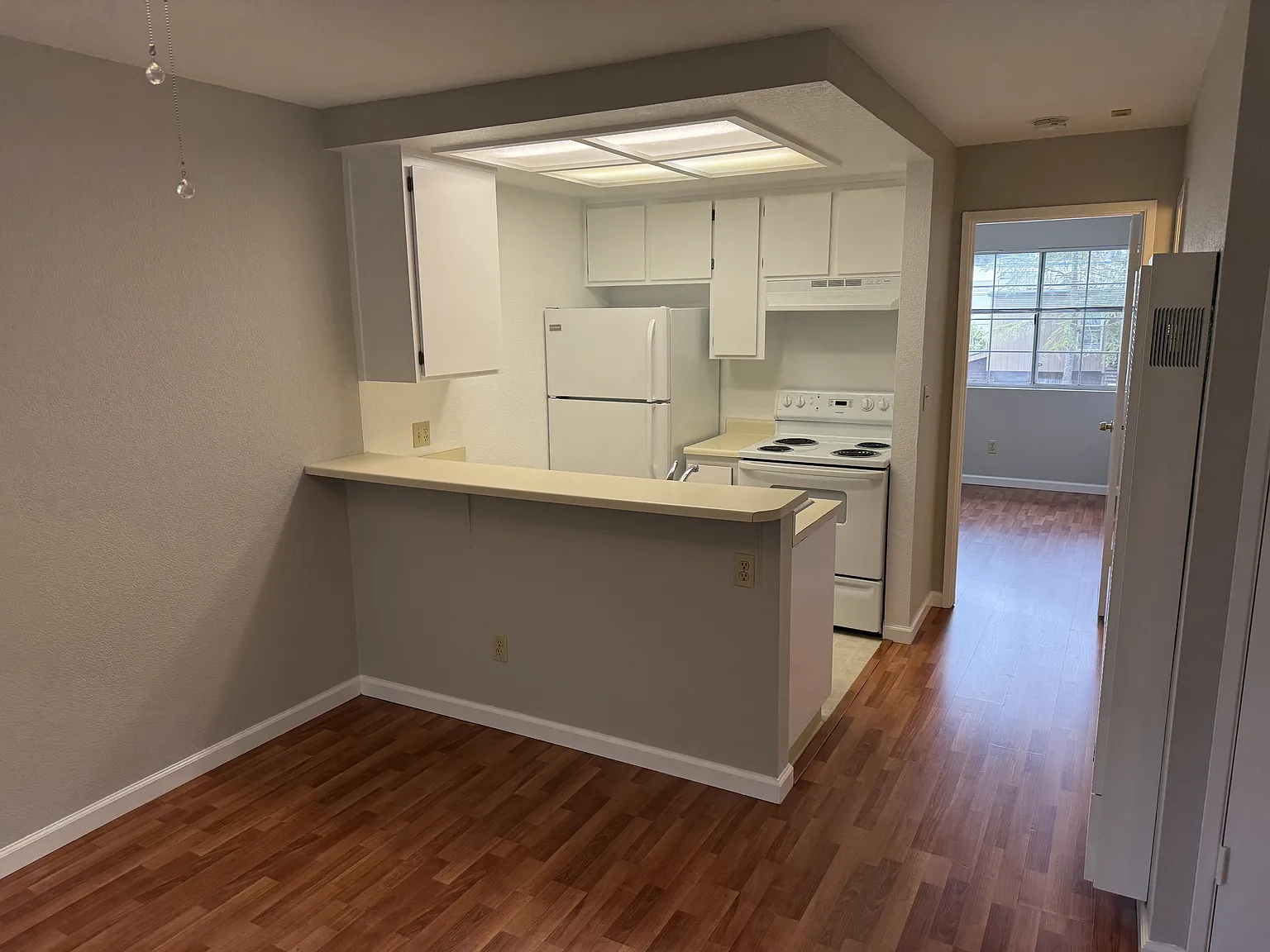 Russell Court Apartments - 11 — Photo 1