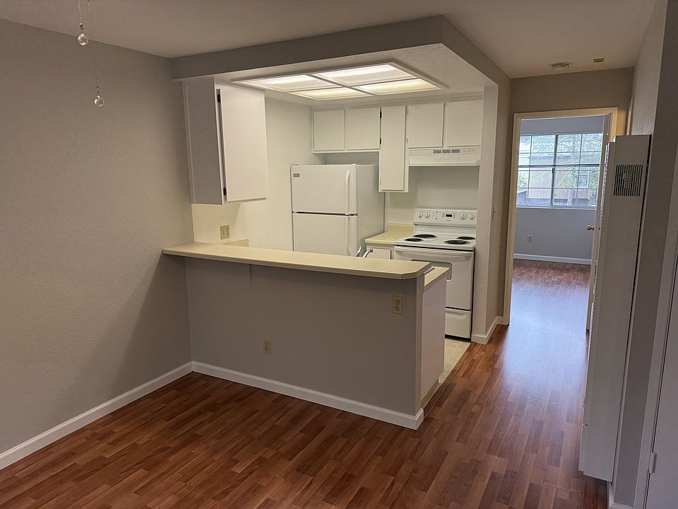 1st image of 833 Russell Ave APT 11