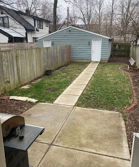 2113 Nowland Ave — Photo 10