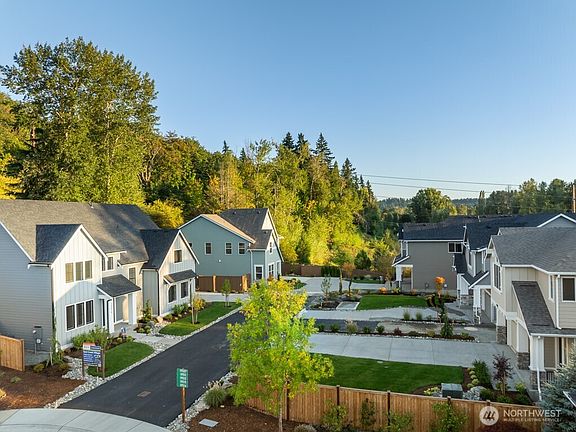 4th image of 19512 81st Place NE #4