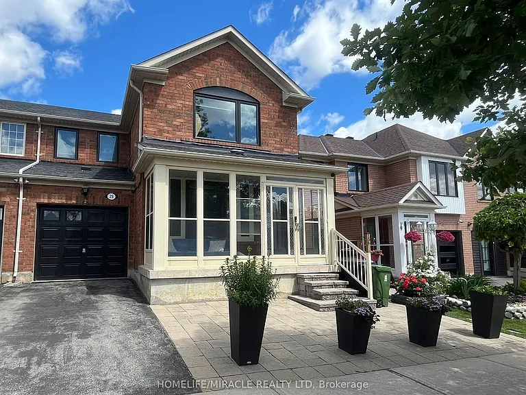 29 Hummingbird Dr — Photo 1