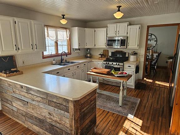 5th image of 2390 Scranton Hollow Rd