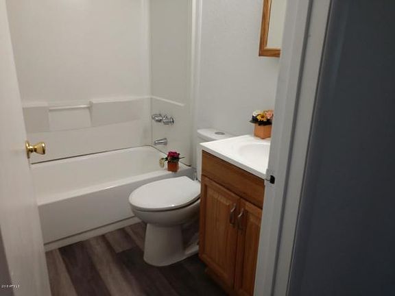 3rd image of 1012 N Campbell Dr