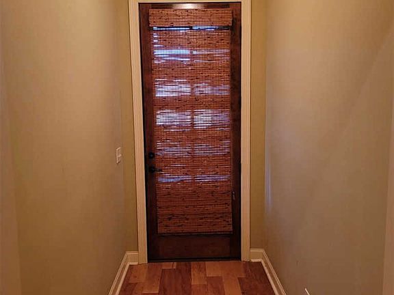 3rd image of 186 Beechwood Cir