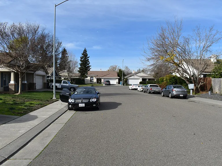 1525 Ditmar Dr — Photo 6