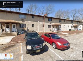 33 Korman Rd #A8, Bayville, NJ 08721