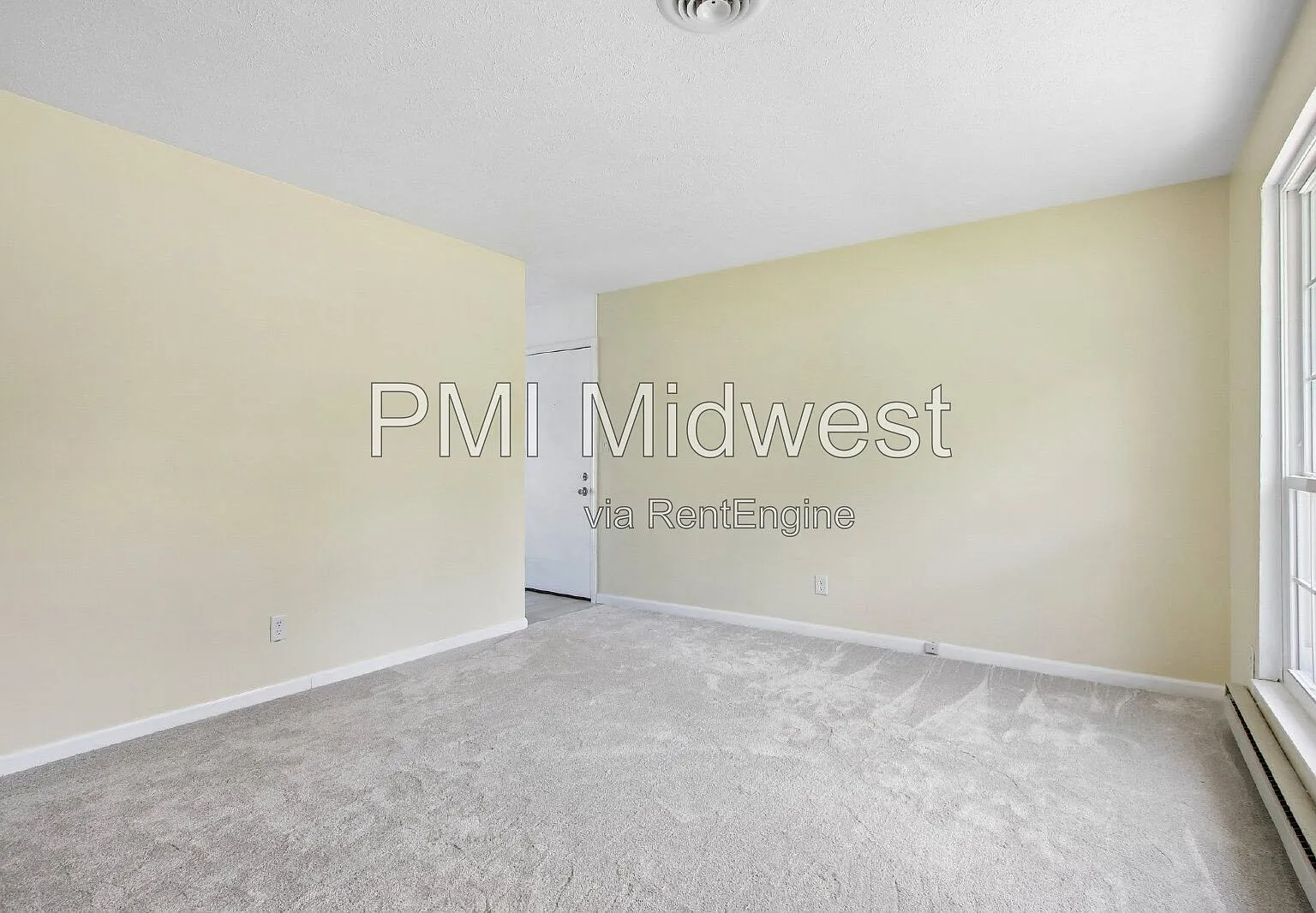 3 bed, 1.0 bath, 1040 sqft, $1,550 — Photo 4