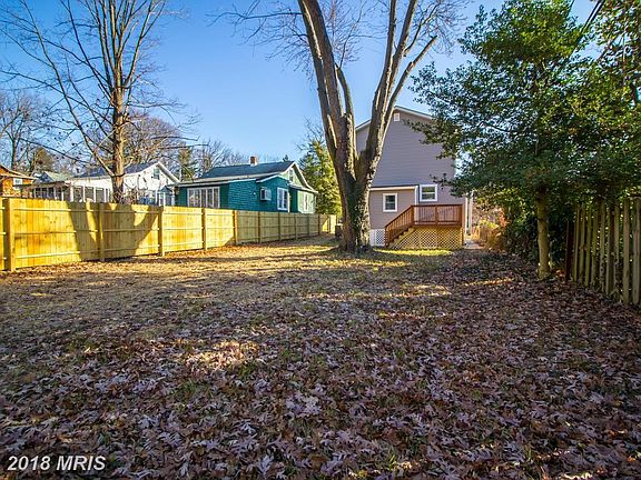 Great Level Lot for the Kiddo's