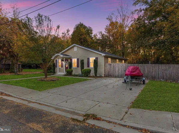 73 Oberlin Rd, Pennsville, NJ 08070