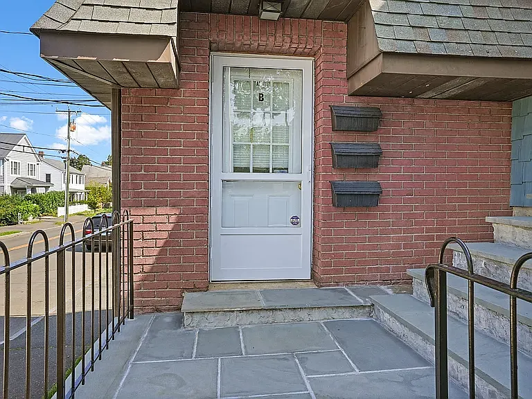 129 N Water St — Photo 2