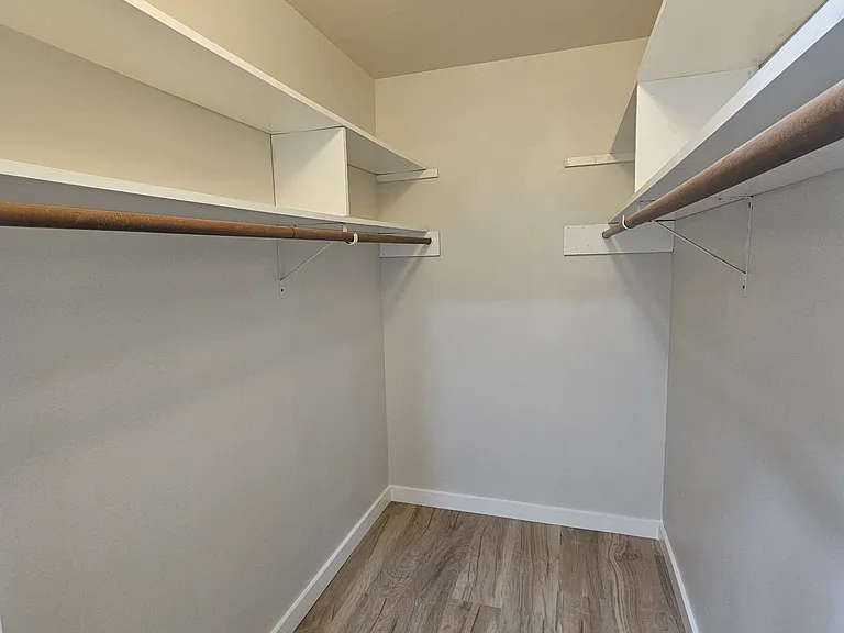 3402 Laguna Dr — Photo 16