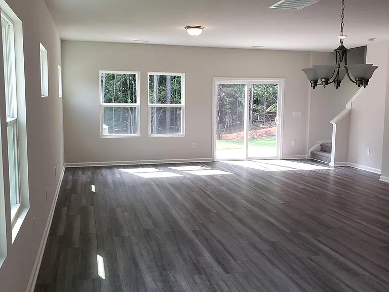 328 Joneshaven Dr — Photo 6