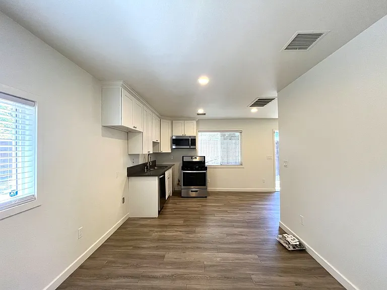 RV T 1629 (Front home) — Photo 8