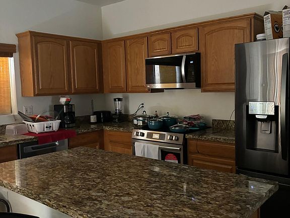 3rd image of 11227 W GARFIELD Street