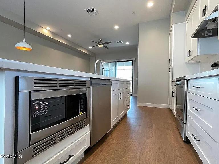 3215 E Flower St #20 — Photo 29