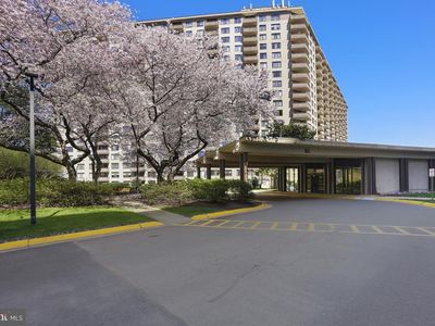 5225 Pooks Hill Rd APT 1214S, Bethesda, MD, 20814