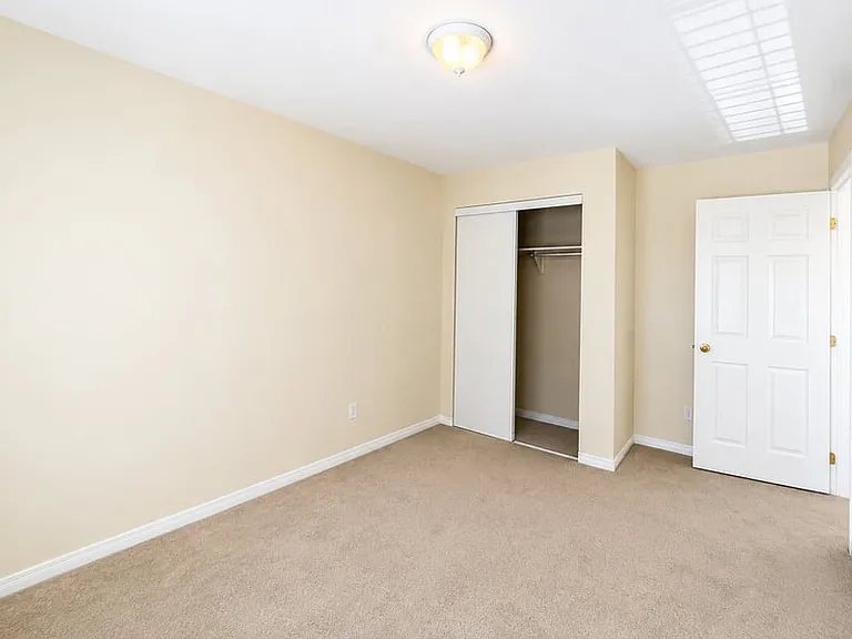 30 Riverstone Dr — Photo 10