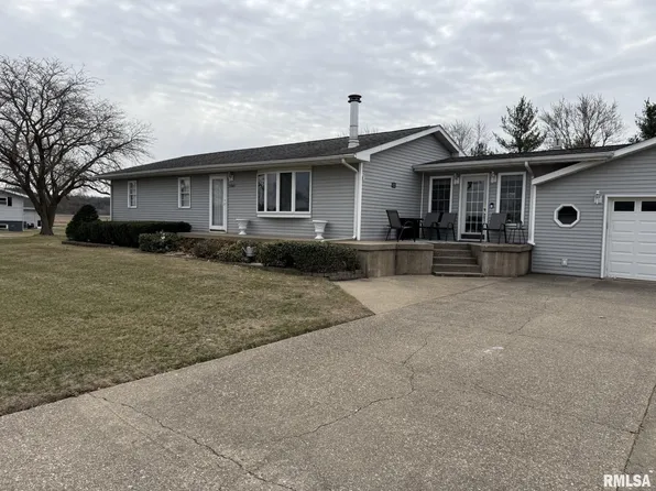 1068 1st St, Gladstone, IL 61437