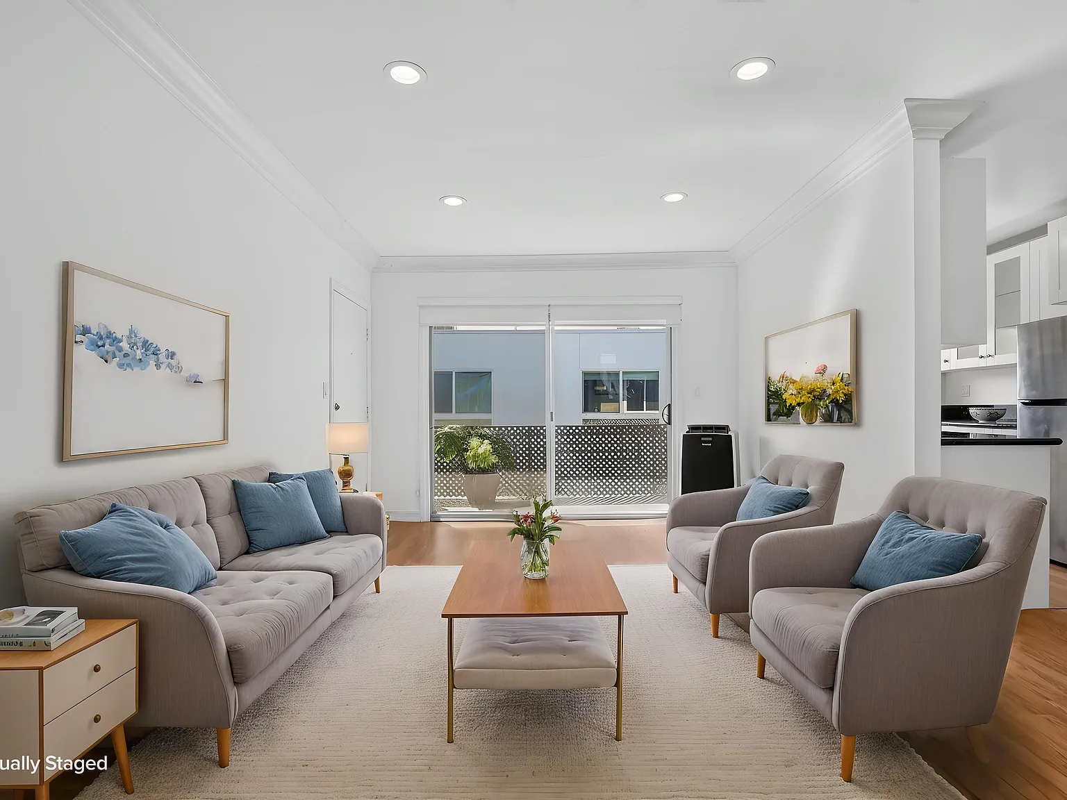 2 bed, 950 sqft, $3,995 — Photo 4
