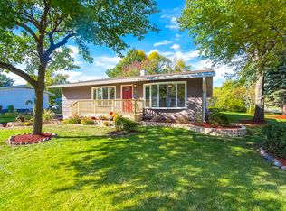 76 Arrowhead Dr, Thornton, IL 60476