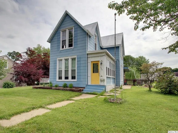727 S 21st St, Quincy, IL 62301