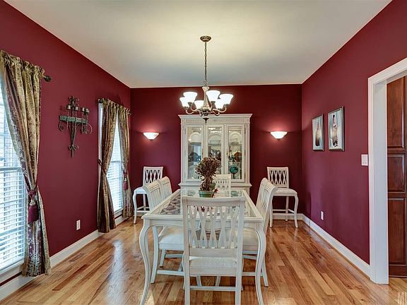 4th image of 2759 Carriage Ln